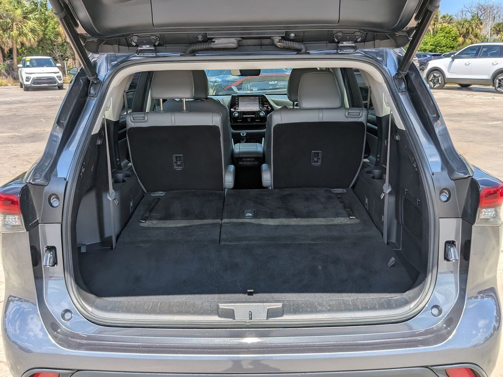 2021 Toyota Highlander Hybrid XLE San Clemente CA