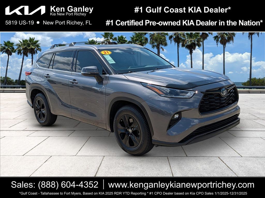 2021 Toyota Highlander Hybrid XLE