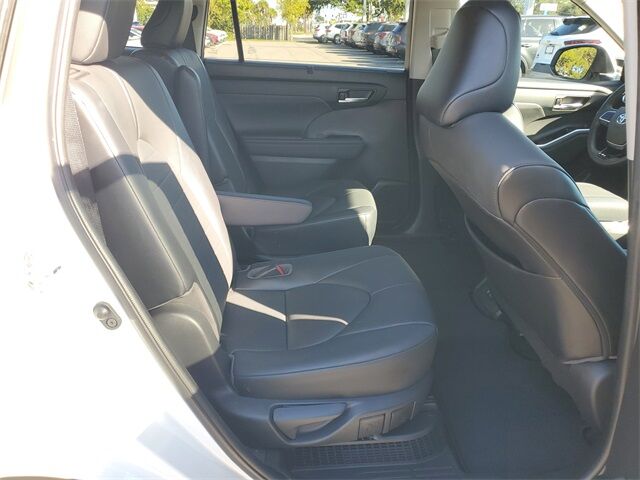 2021 Toyota Highlander Hybrid XLE St. Augustine FL