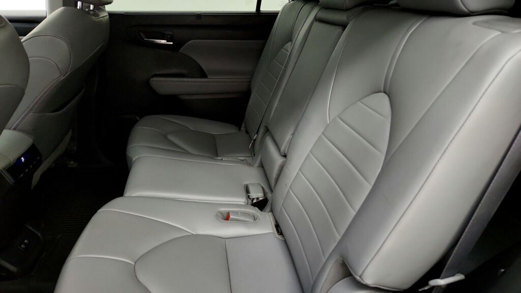 2021 Toyota Highlander Hybrid XLE Laurel MD