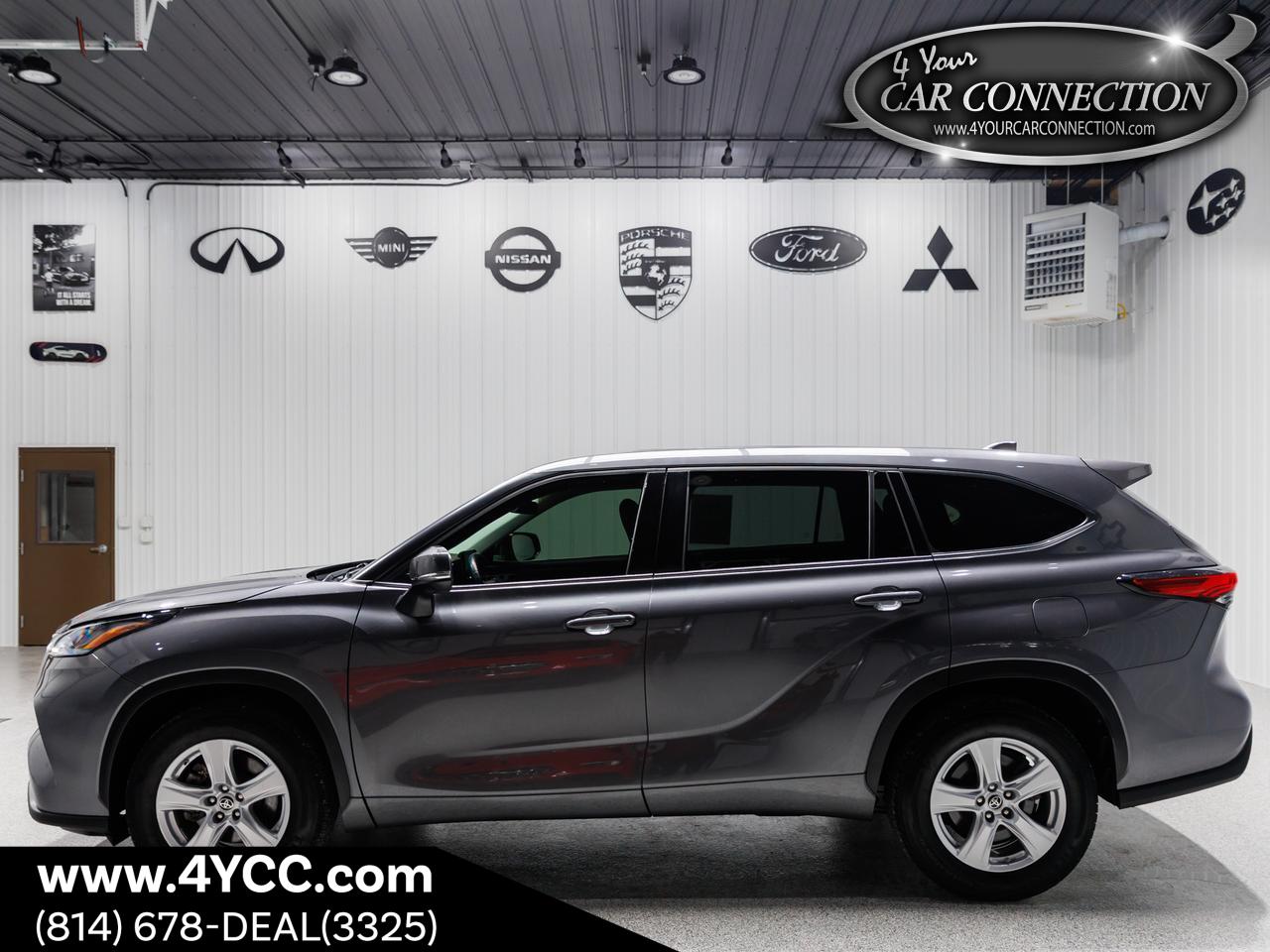 2021 Toyota Highlander LE 7-Passenger Cranberry PA