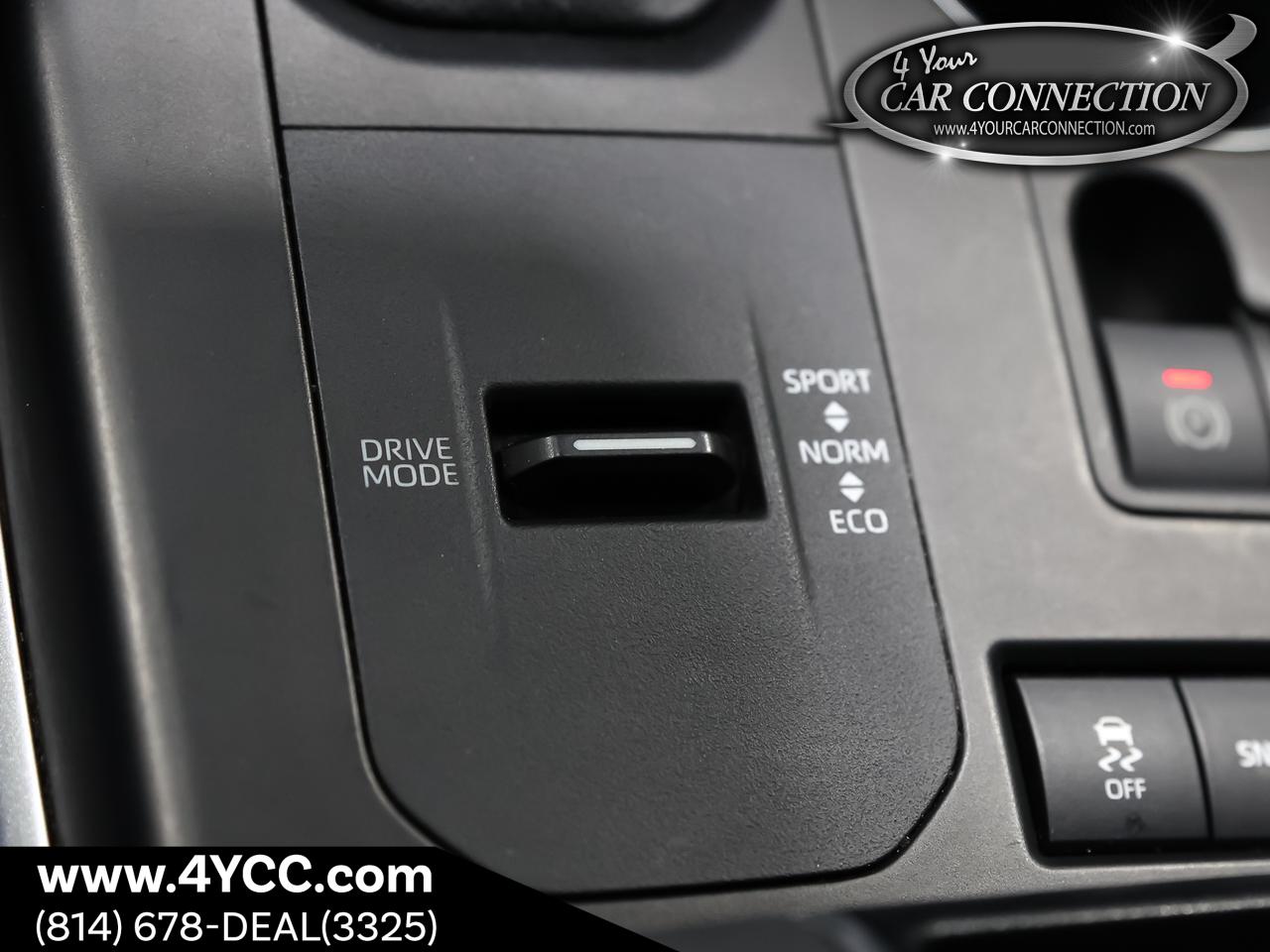 2021 Toyota Highlander LE 7-Passenger Cranberry PA