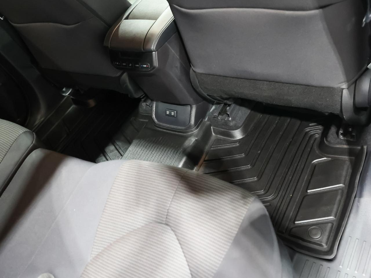 2021 Toyota Highlander LE 7-Passenger Cranberry PA