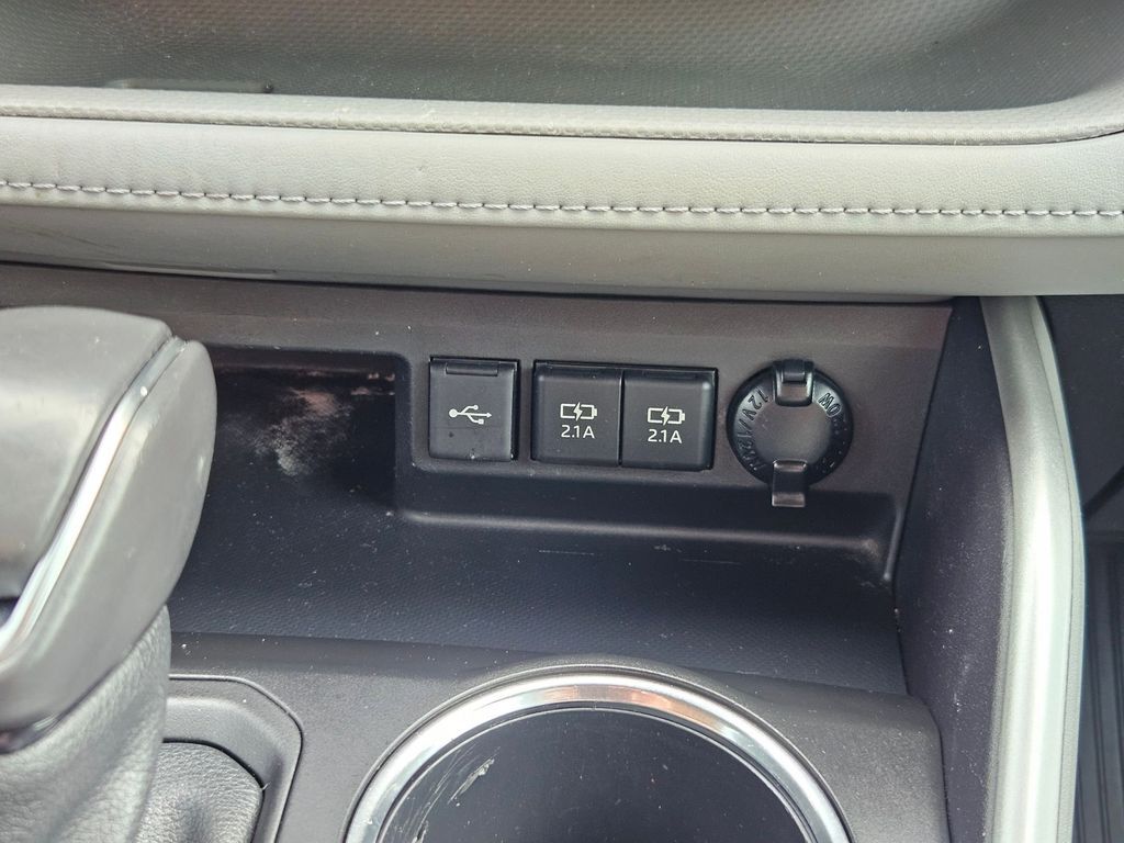 2021 Toyota Highlander LE Gresham OR