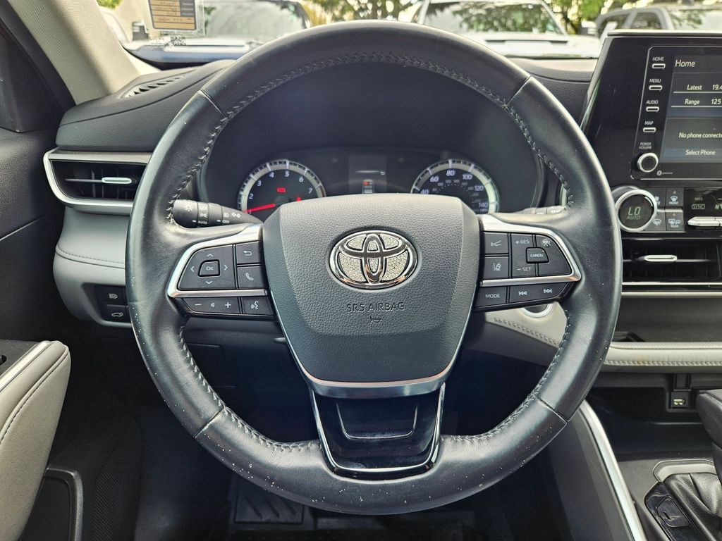 2021 Toyota Highlander LE Gresham OR