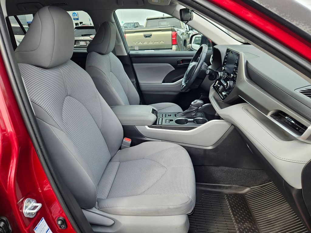 2021 Toyota Highlander LE Gresham OR