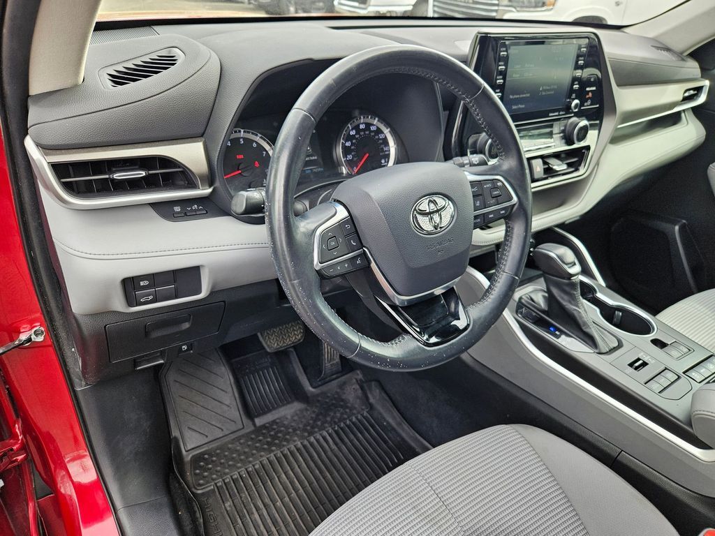 2021 Toyota Highlander LE Gresham OR
