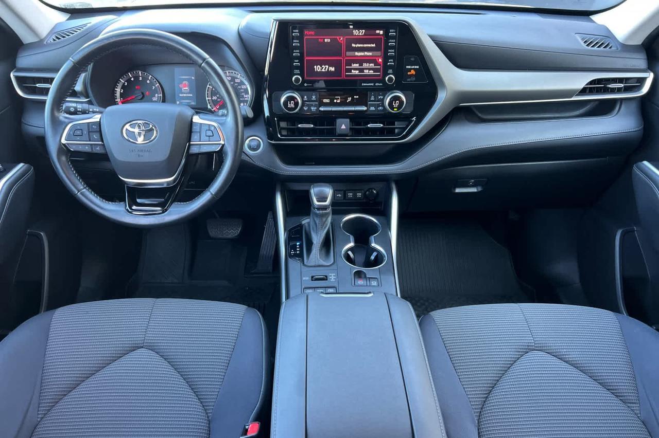 2021 Toyota Highlander LE