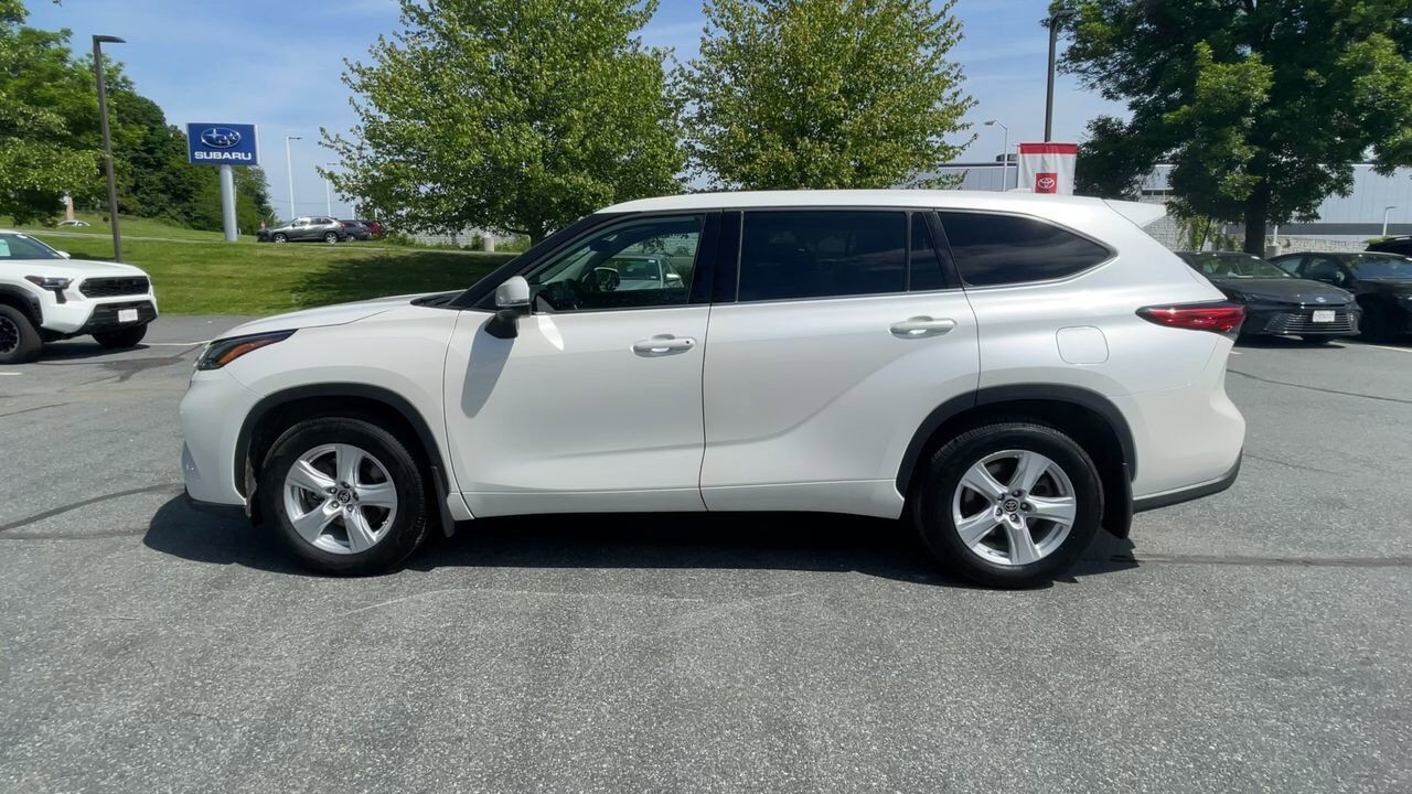 2021 Toyota Highlander LE White River Junction VT