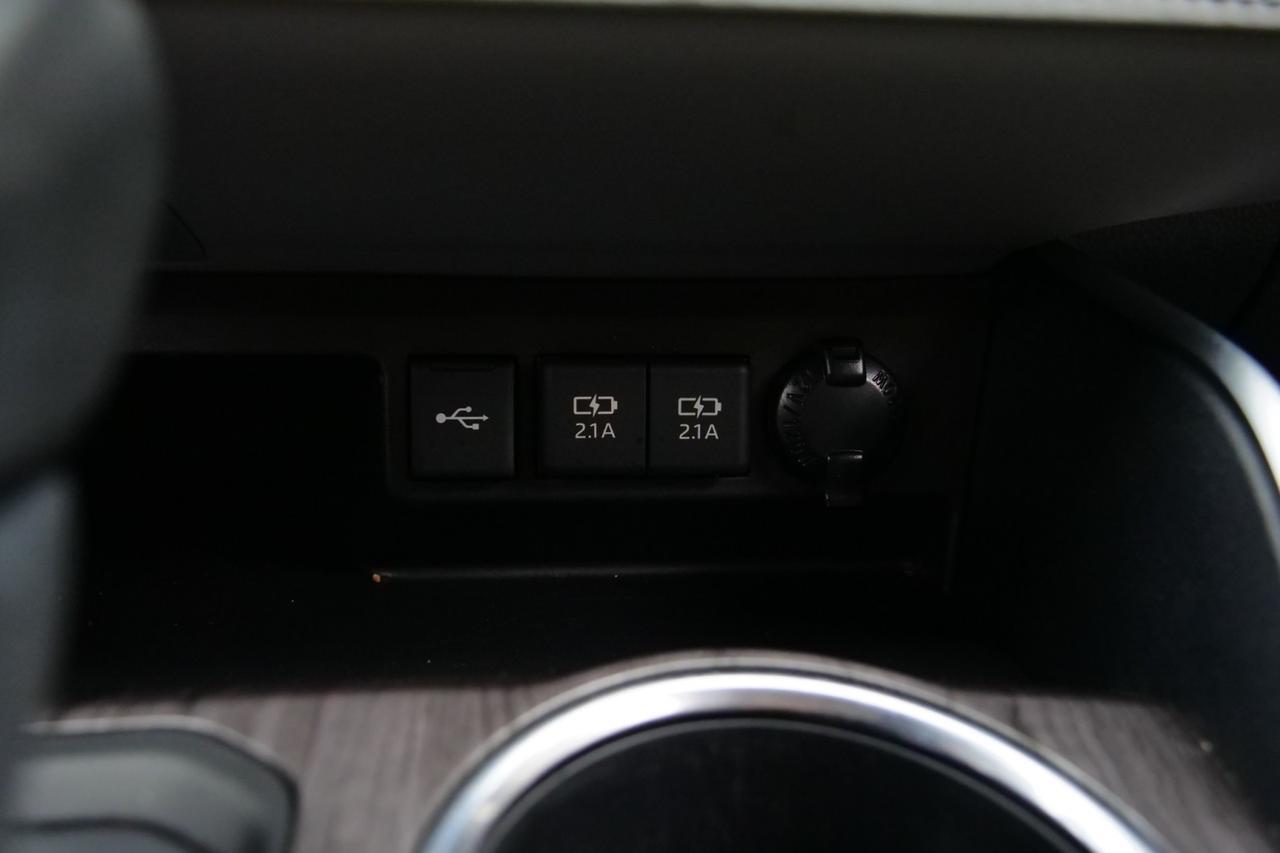 2021 Toyota Highlander Limited / AWD / Third Row / Vented Seats! Lincolnton NC