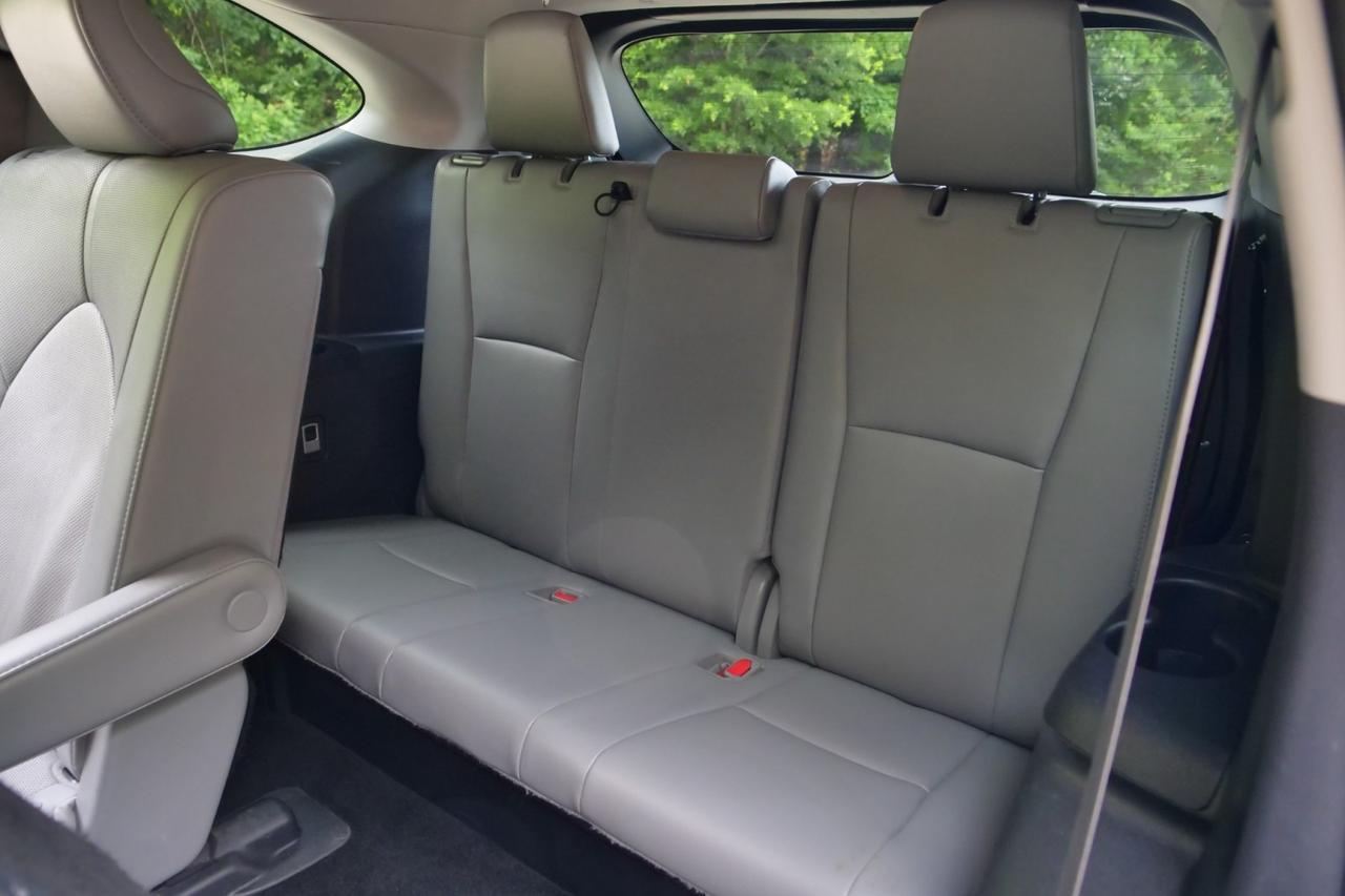 2021 Toyota Highlander Limited / AWD / Third Row / Vented Seats! Lincolnton NC