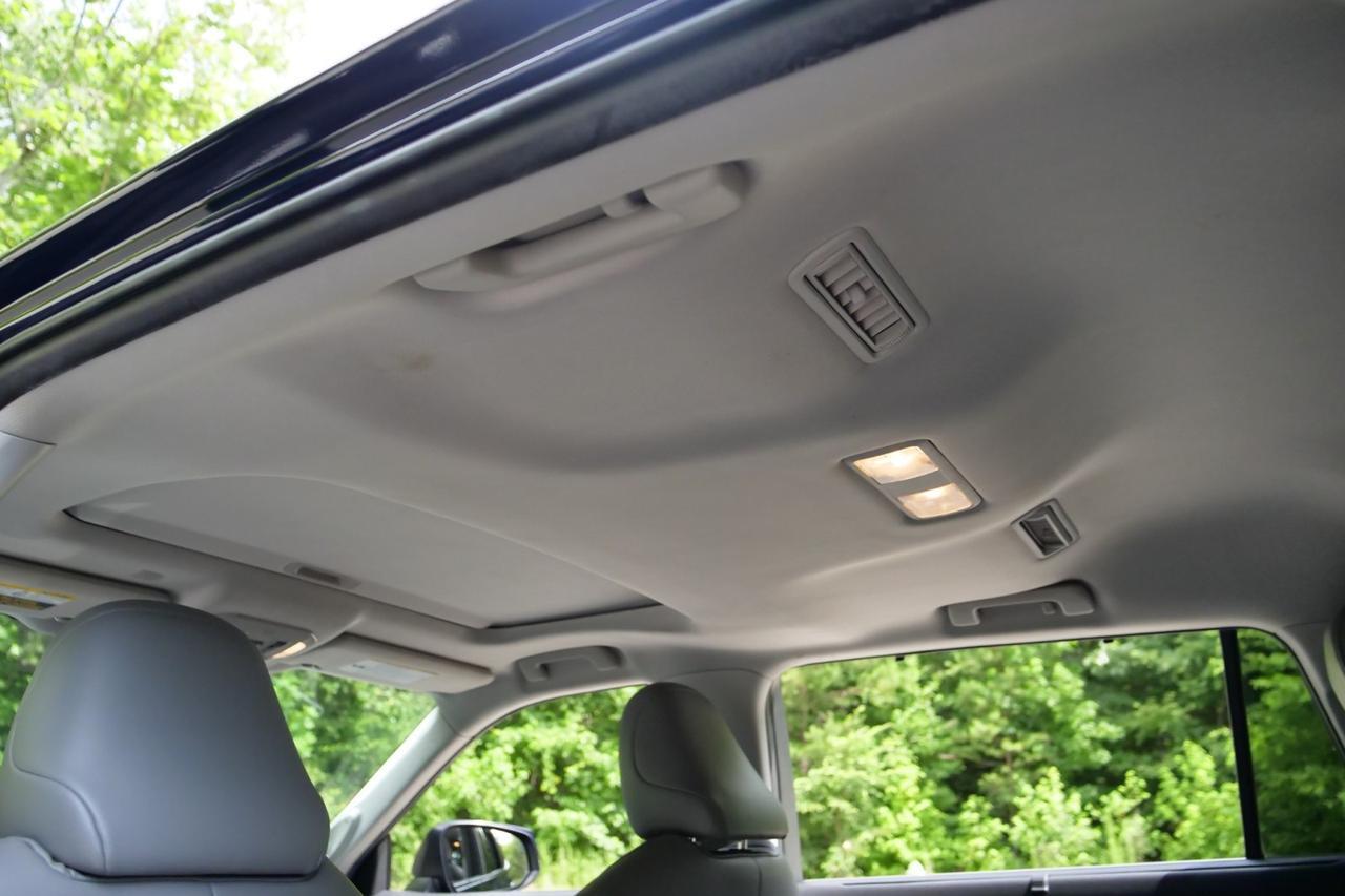 2021 Toyota Highlander Limited / AWD / Third Row / Vented Seats! Lincolnton NC
