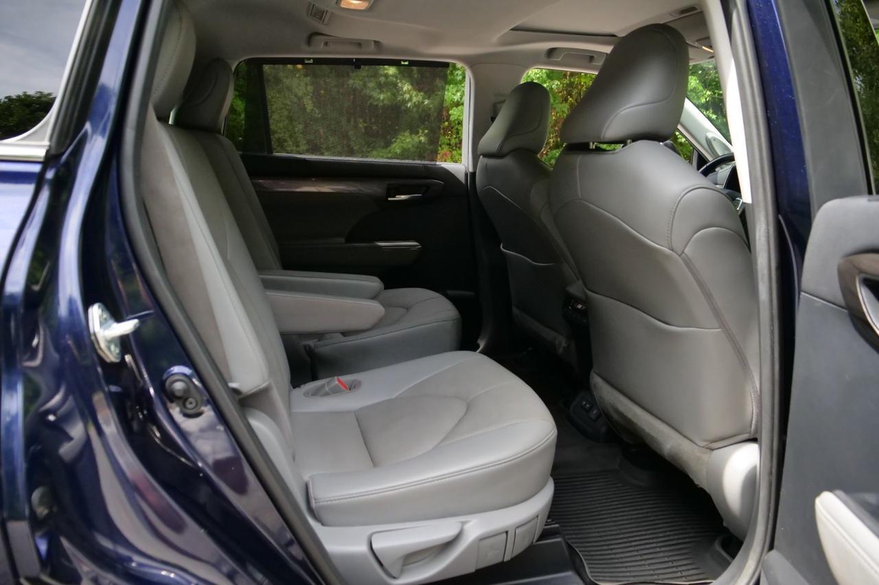 2021 Toyota Highlander Limited / AWD / Third Row / Vented Seats! Lincolnton NC
