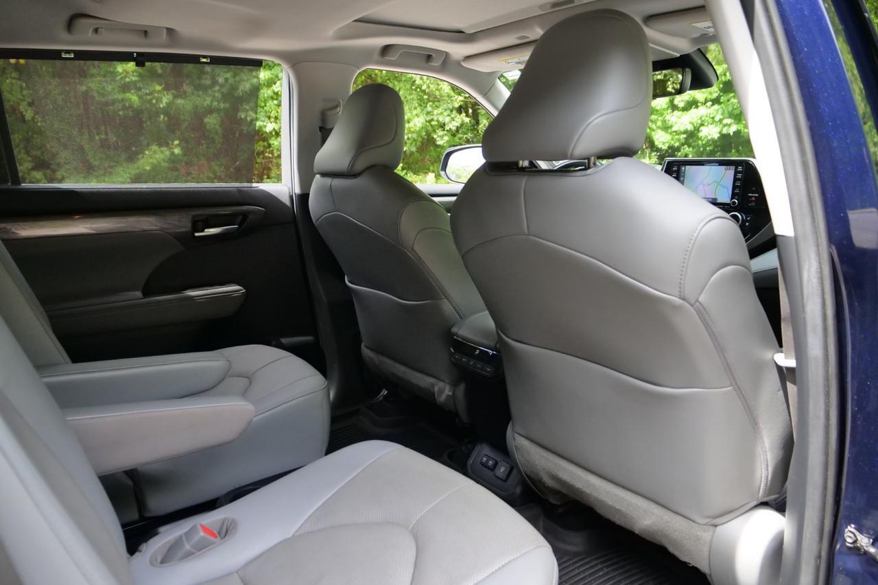 2021 Toyota Highlander Limited / AWD / Third Row / Vented Seats! Lincolnton NC