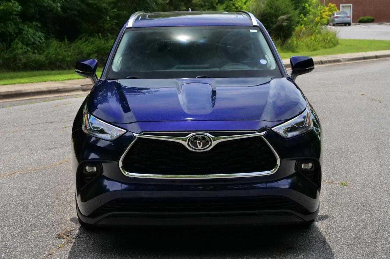 2021 Toyota Highlander Limited / AWD / Third Row / Vented Seats! Lincolnton NC