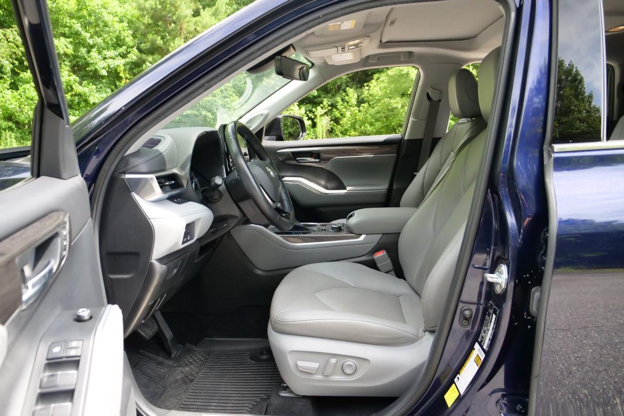 2021 Toyota Highlander Limited / AWD / Third Row / Vented Seats! Lincolnton NC