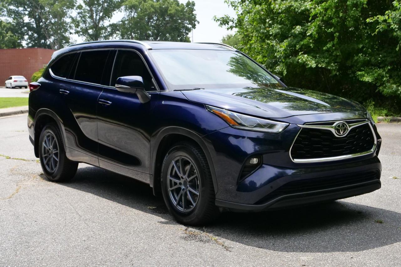 2021 Toyota Highlander Limited / AWD / Third Row / Vented Seats! Lincolnton NC