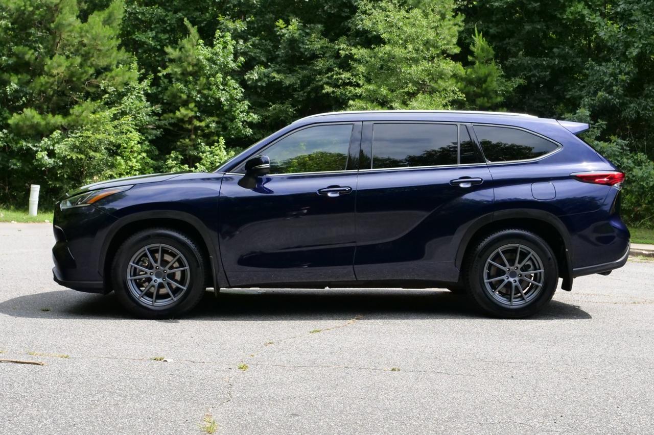 2021 Toyota Highlander Limited / AWD / Third Row / Vented Seats! Lincolnton NC