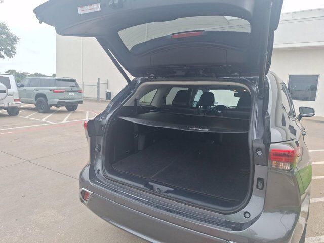 2021 Toyota Highlander Limited Hurst TX