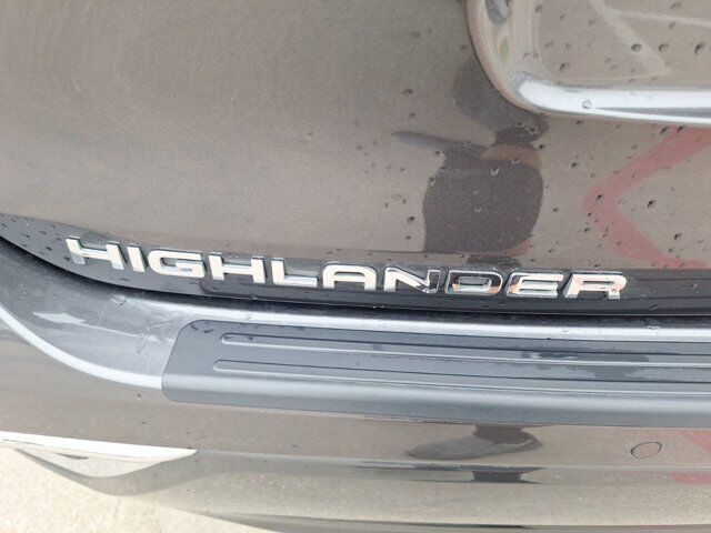 2021 Toyota Highlander Limited Hurst TX