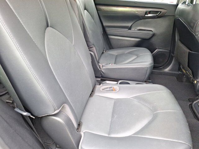 2021 Toyota Highlander Limited Hurst TX