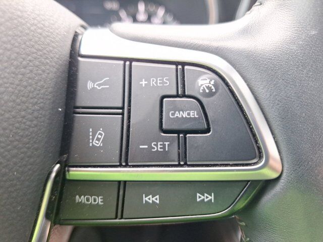 2021 Toyota Highlander Limited Hurst TX