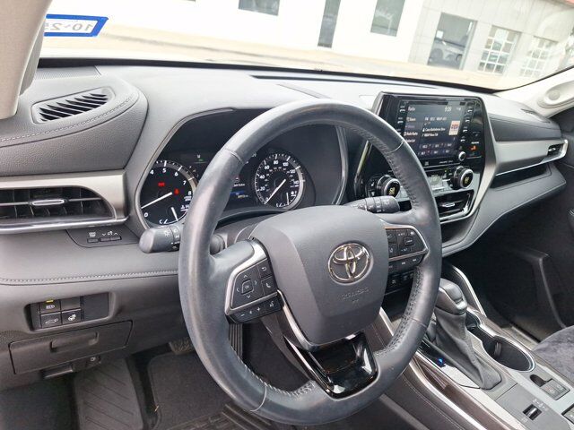 2021 Toyota Highlander Limited Hurst TX