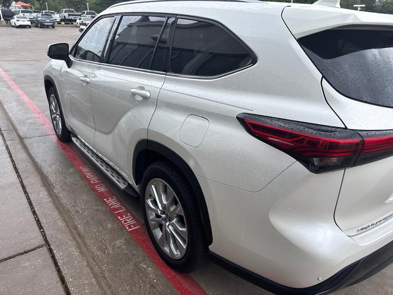 2021 Toyota Highlander Limited Hurst TX