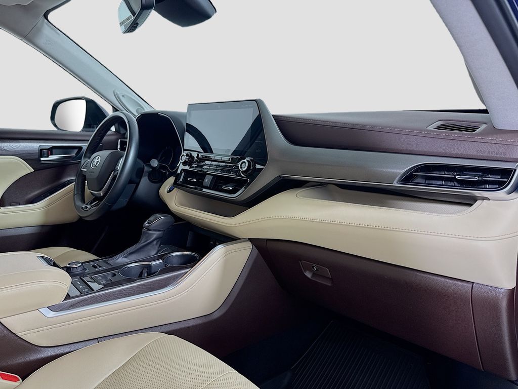 2021 Toyota Highlander Limited Kennewick WA