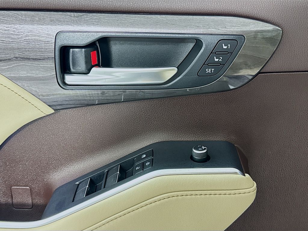 2021 Toyota Highlander Limited Kennewick WA