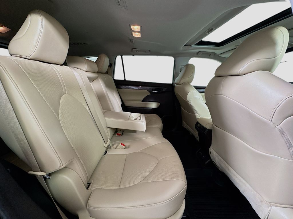 2021 Toyota Highlander Limited Kennewick WA