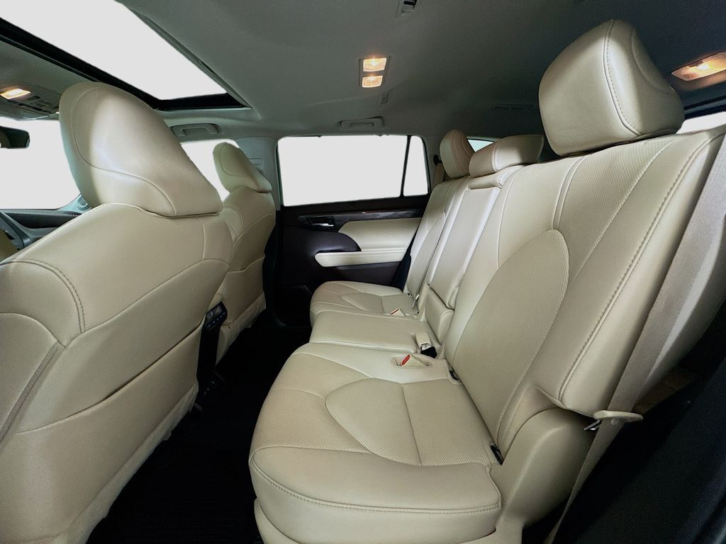 2021 Toyota Highlander Limited Kennewick WA