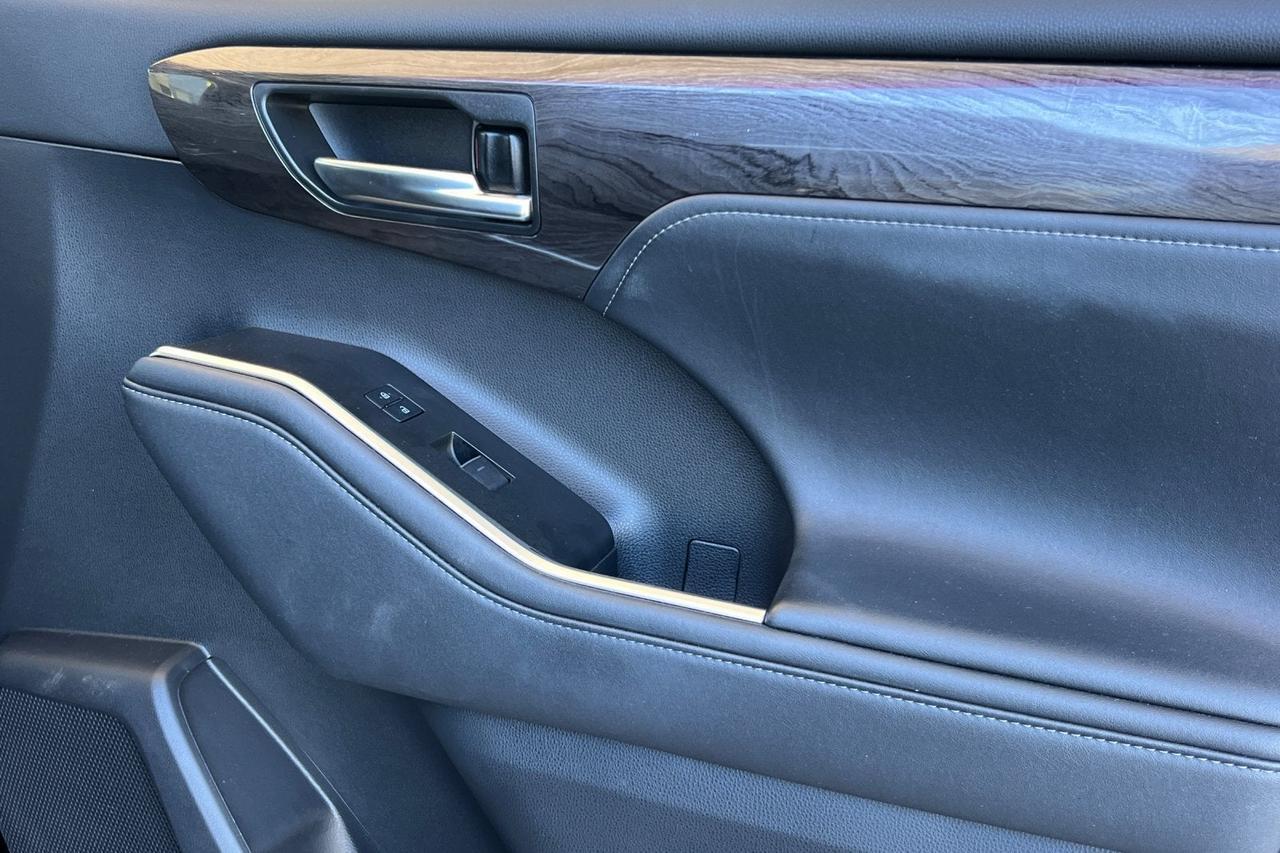 2021 Toyota Highlander Limited Roseville CA