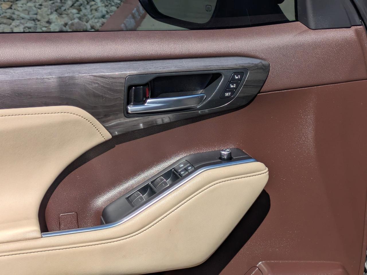 2021 Toyota Highlander Limited Castroville TX