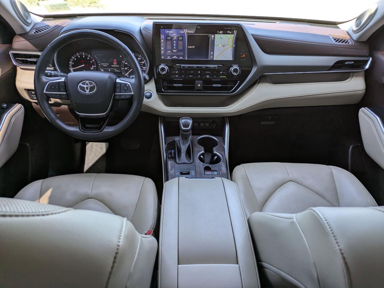 2021 Toyota Highlander Limited Castroville TX