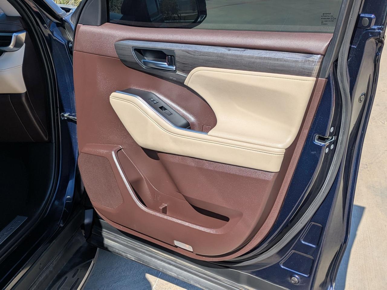 2021 Toyota Highlander Limited Castroville TX