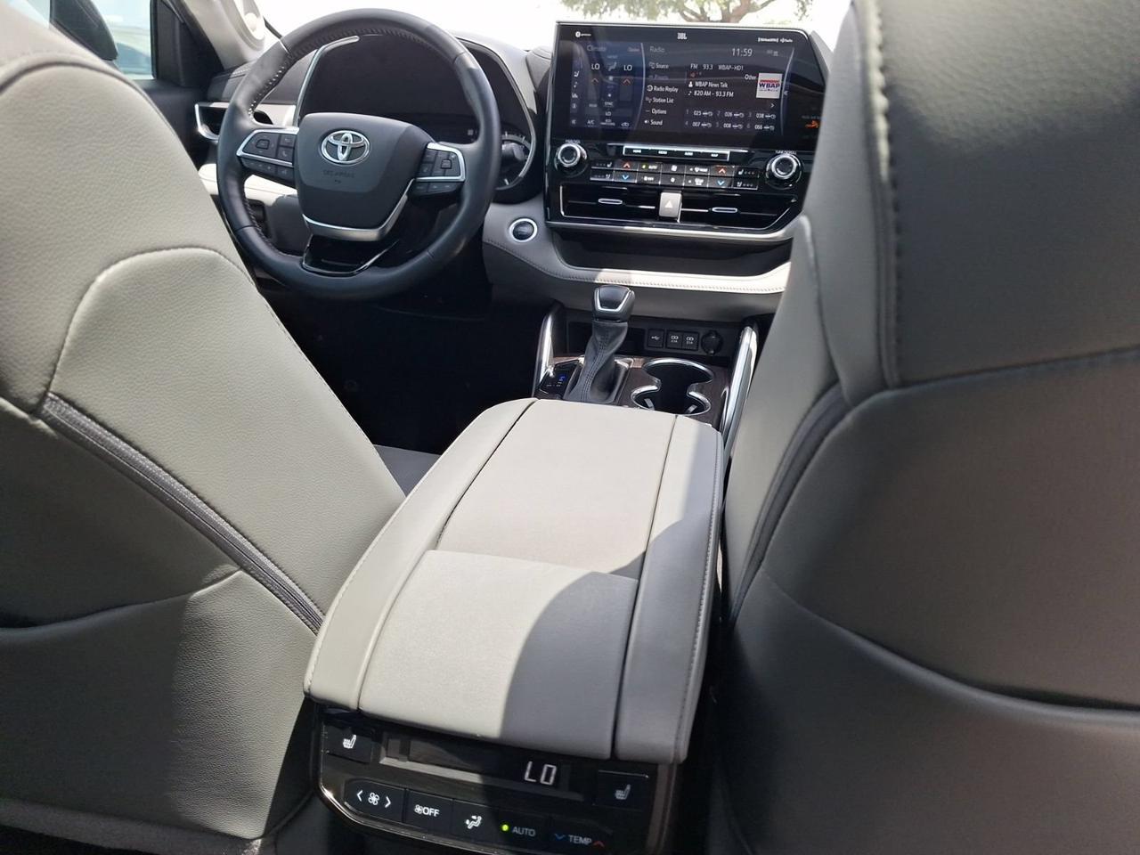 2021 Toyota Highlander Platinum Hurst TX