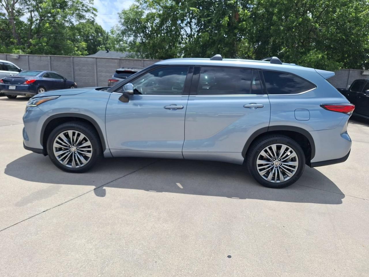 2021 Toyota Highlander Platinum Hurst TX