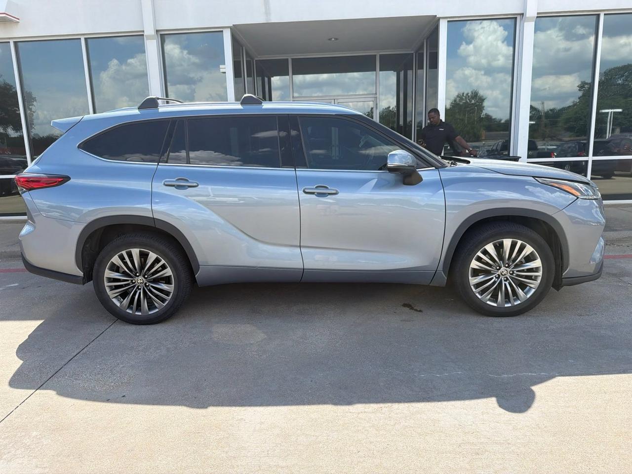 2021 Toyota Highlander Platinum Hurst TX