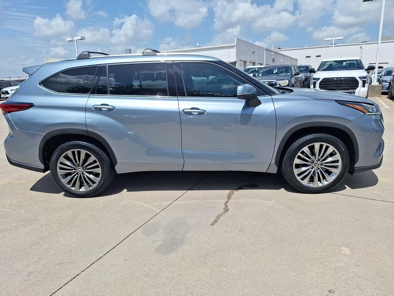 2021 Toyota Highlander Platinum Hurst TX