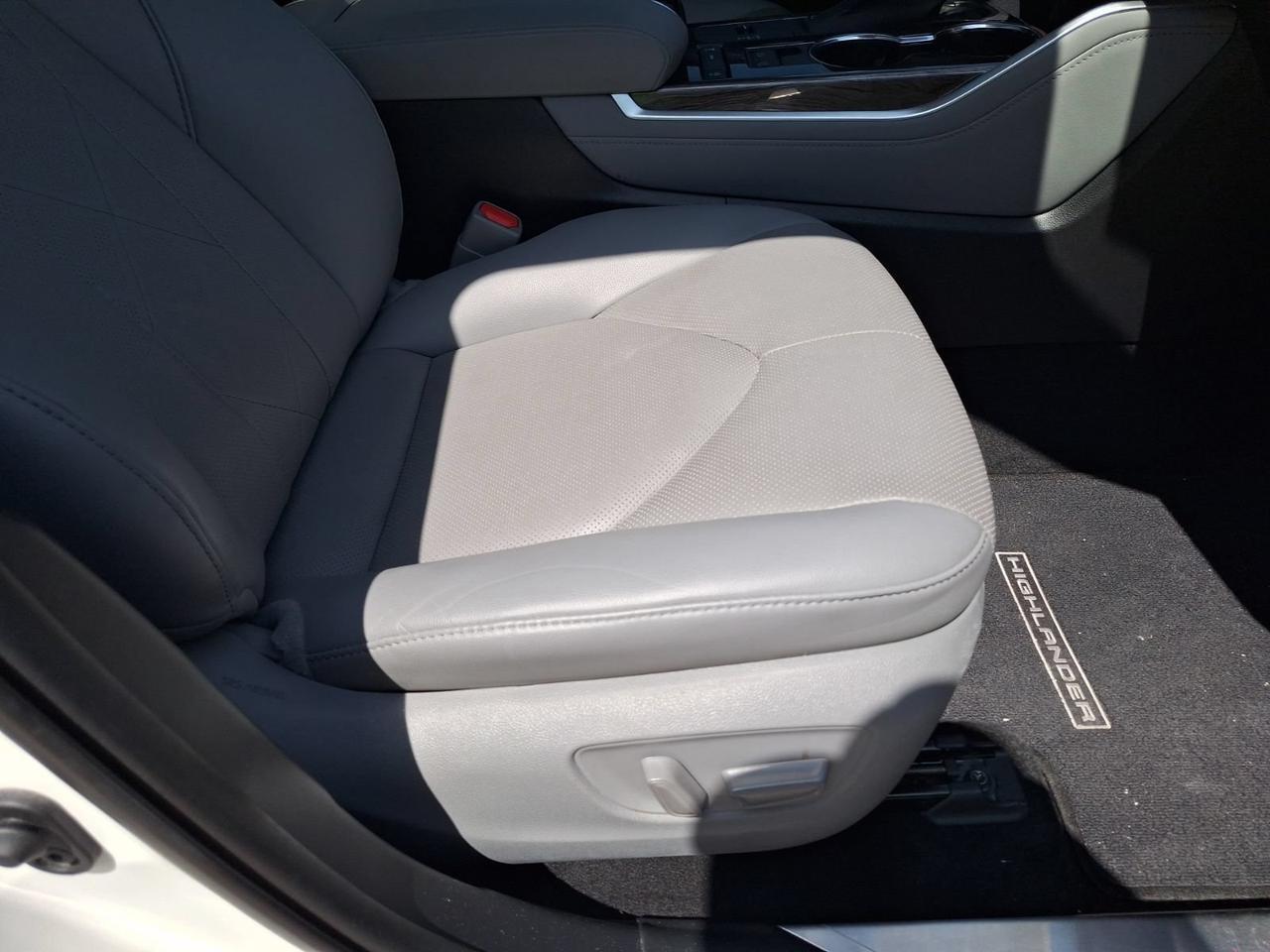 2021 Toyota Highlander Platinum Hurst TX