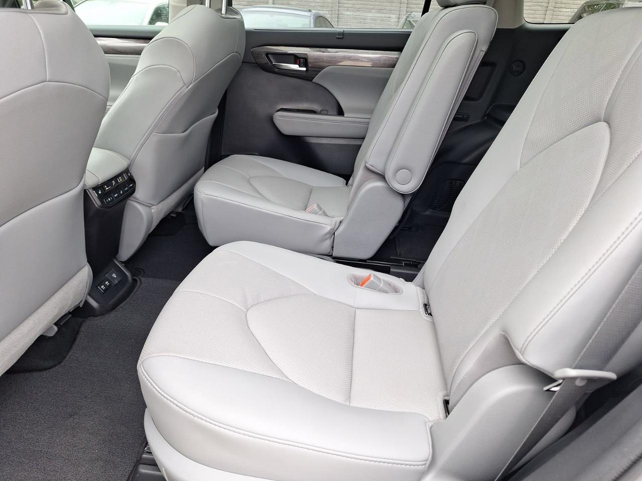 2021 Toyota Highlander Platinum Hurst TX