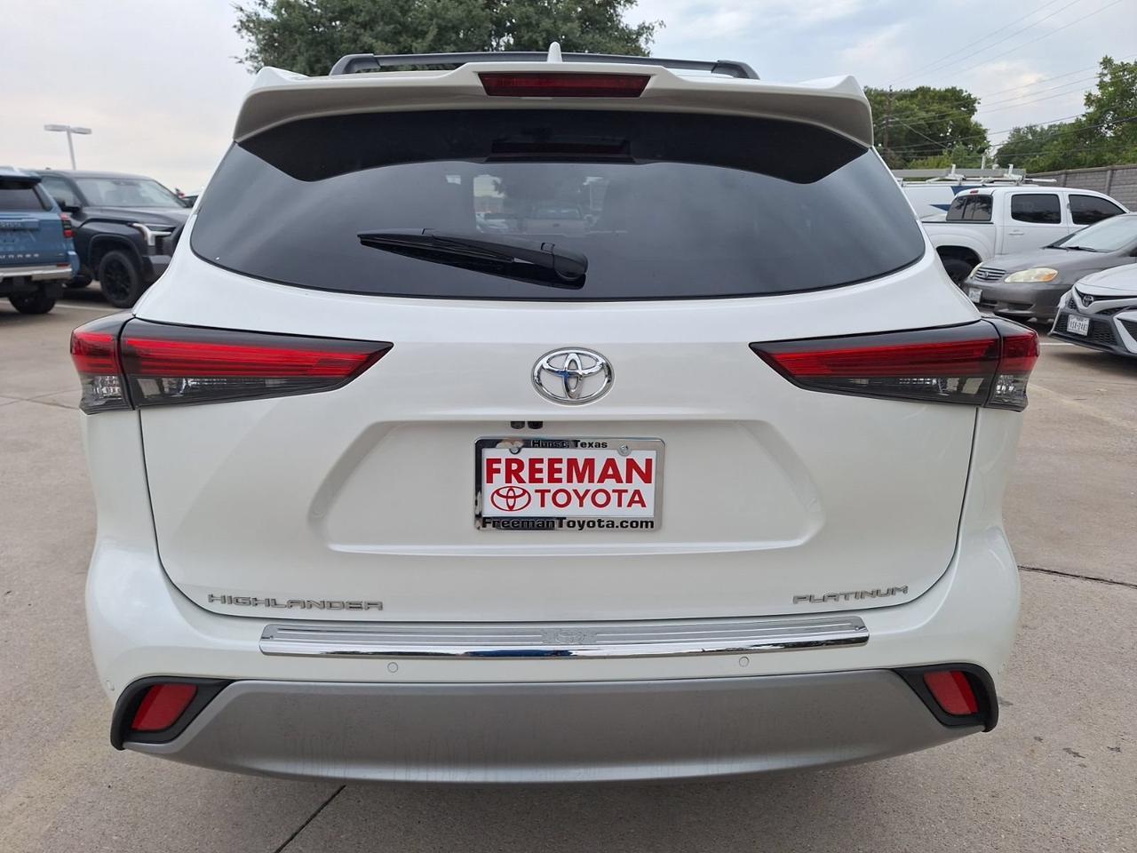 2021 Toyota Highlander Platinum Hurst TX