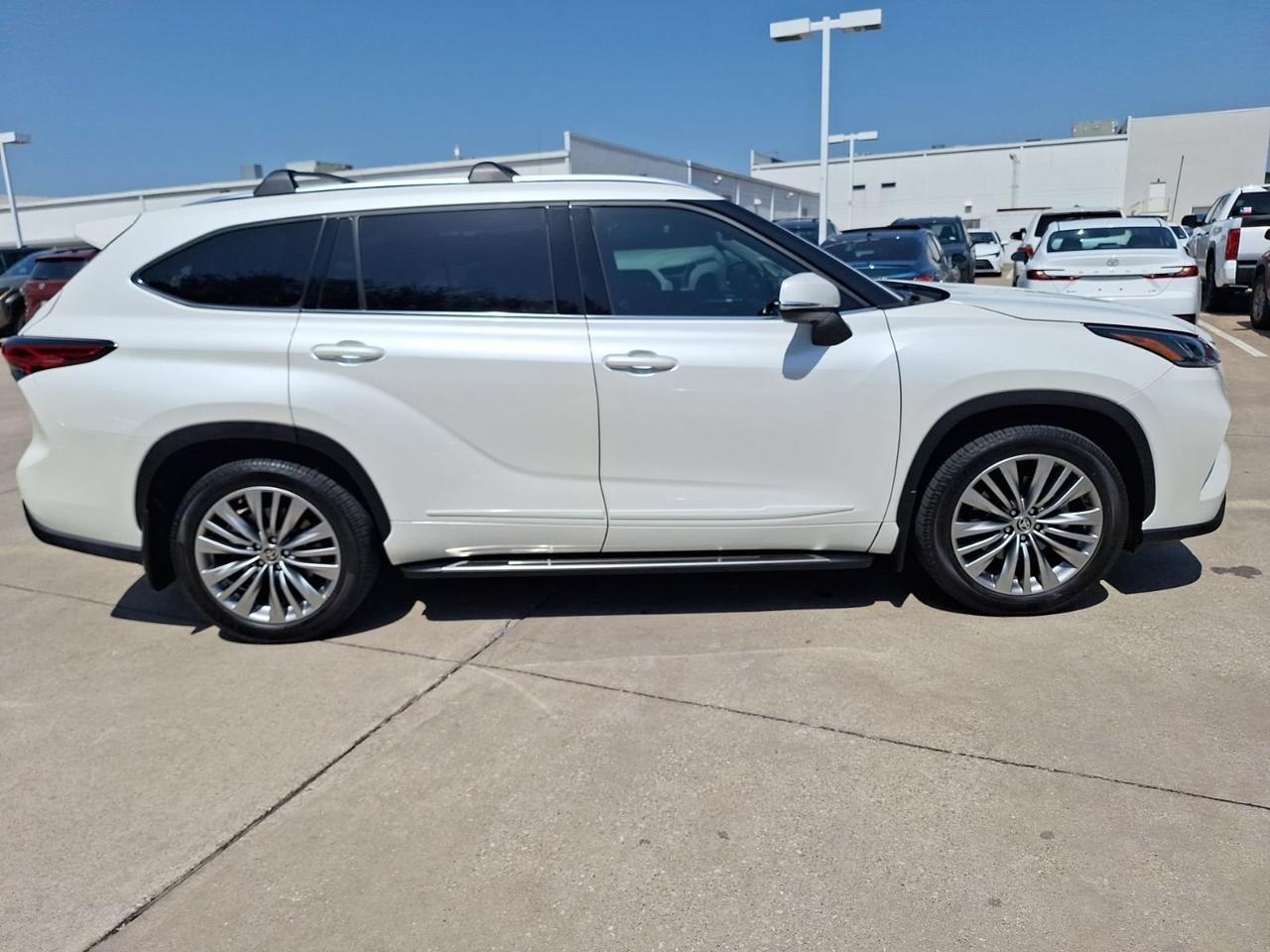 2021 Toyota Highlander Platinum Hurst TX