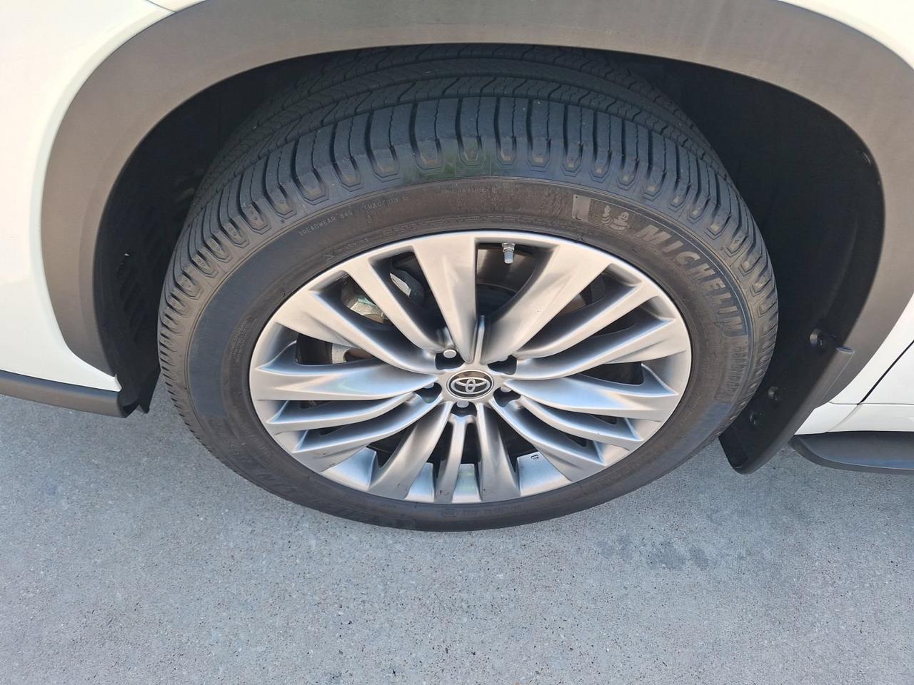2021 Toyota Highlander Platinum Hurst TX