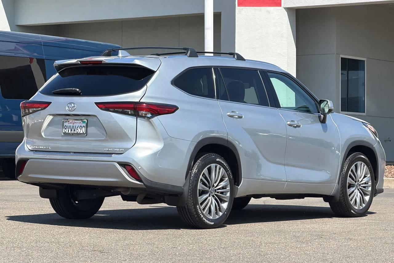 2021 Toyota Highlander Platinum