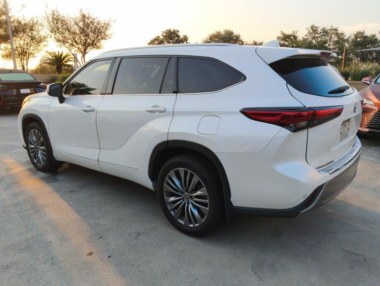 2021 Toyota Highlander Platinum