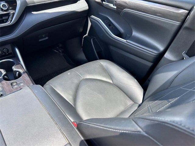 2021 Toyota Highlander Platinum Farmington MO