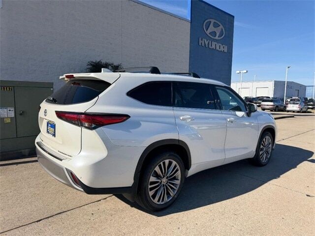 2021 Toyota Highlander Platinum