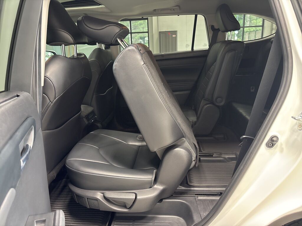 2021 Toyota Highlander XLE AWD 7 Passenger Minocqua WI
